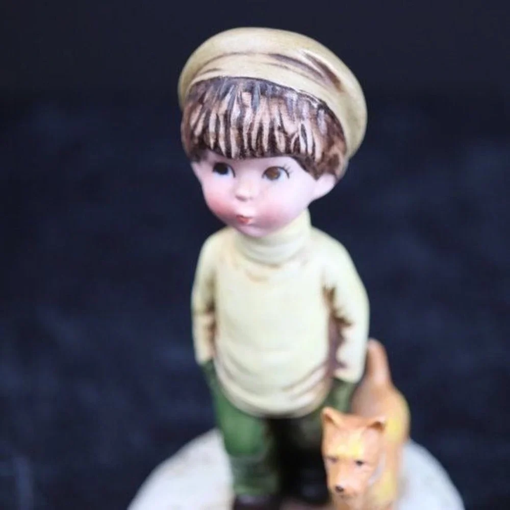 Vintage Gorham Moppets 1974 Boy Dog Music box figurine